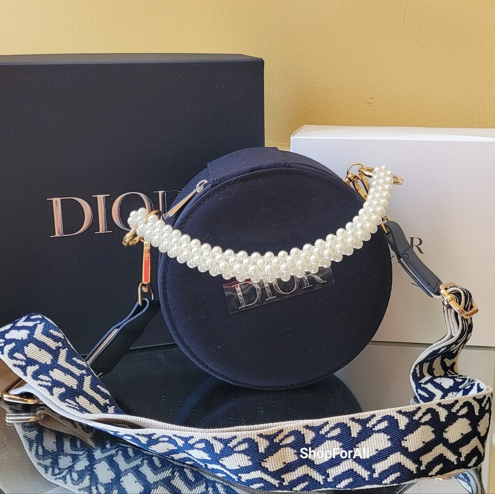💥💥 Dior Vanity Pouch Makeup Case with inner mirror Black circular 15×7c - Picture 6 of 15